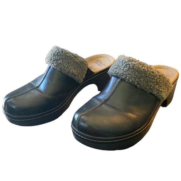 Clarks Collection Black Soft Cushion Slip On Sherpa Trim Mule Size 9.5 - Picture 1 of 8